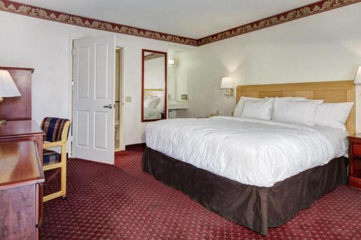 2 Double Beds (2 of 2)