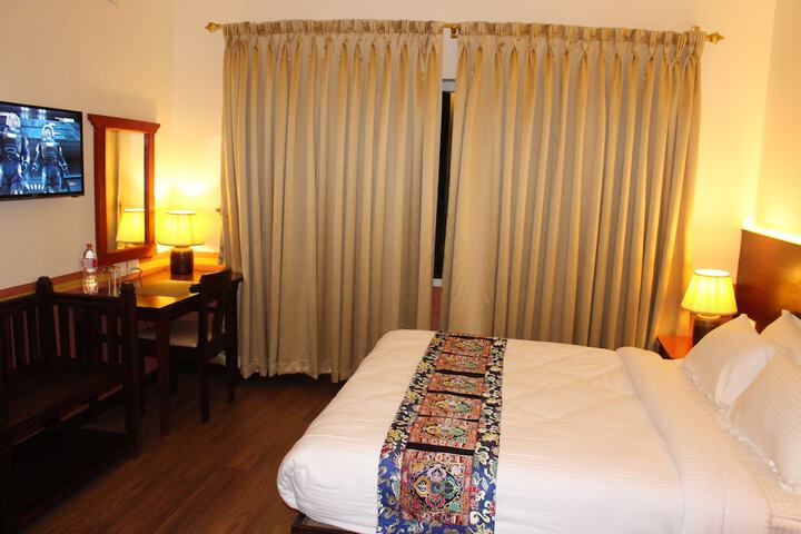 Room 29 of 214