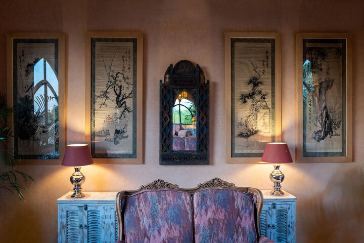 Room 45 of 210