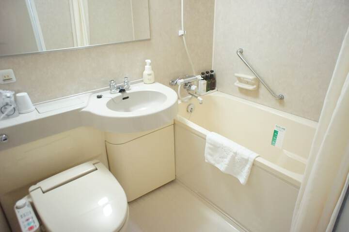 Room 19 of 25
