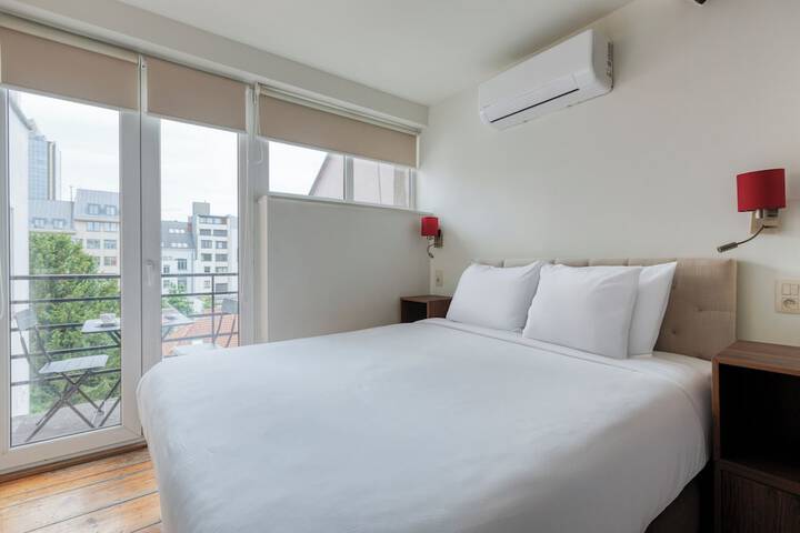 Room 19 of 186