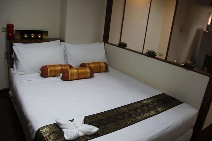 Room 16 of 48