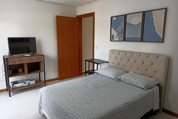 Room 4 of 13