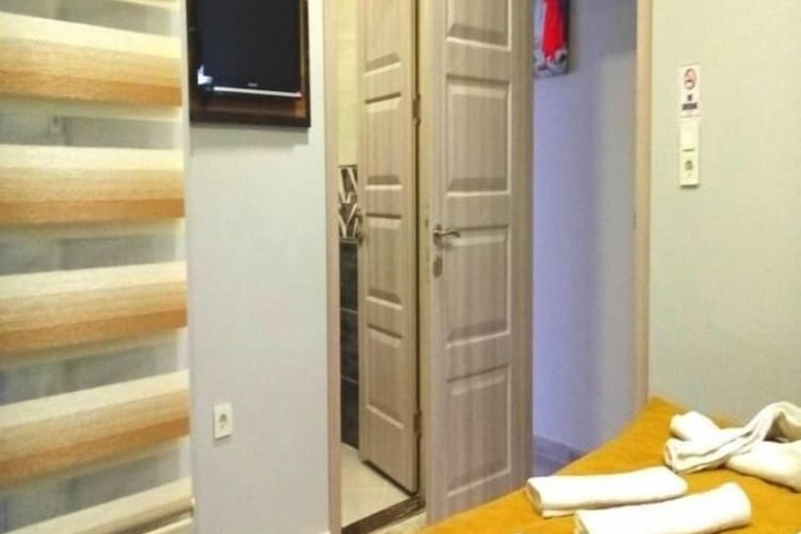 Room 3 of 15
