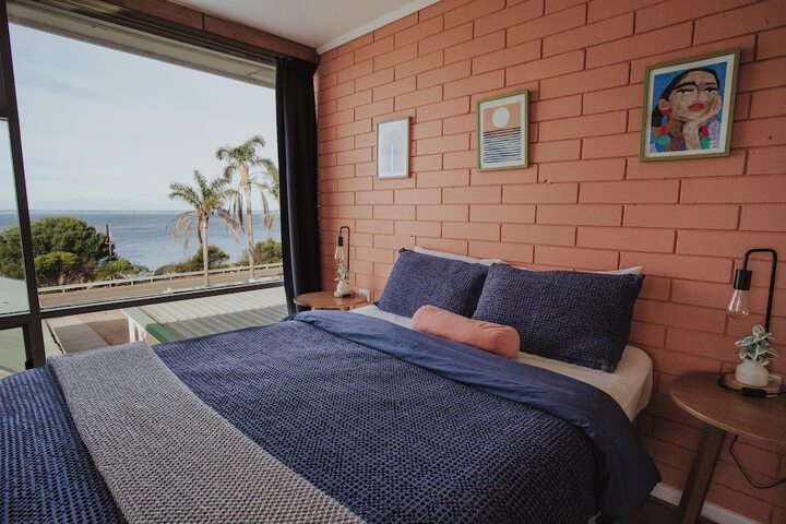 Room 9 of 49