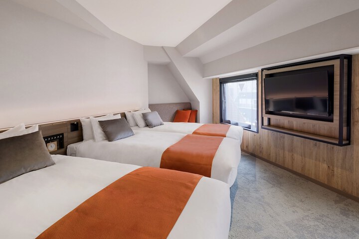 Room 12 of 39