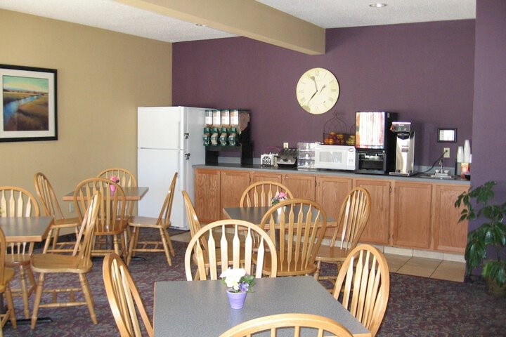 Breakfast/Coffee Service 5 of 8