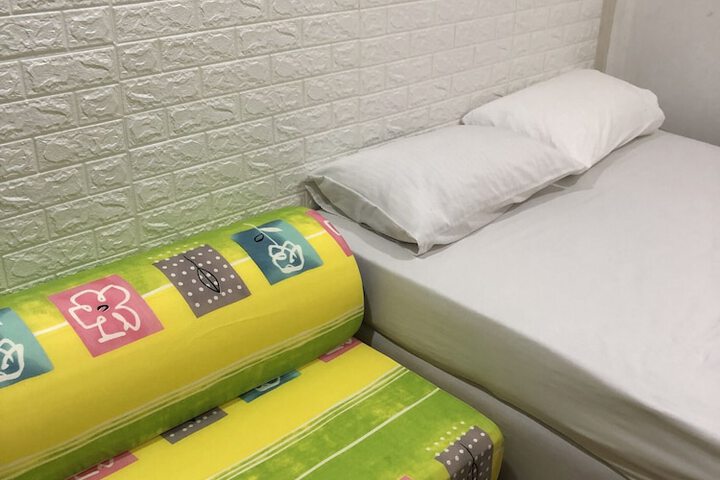 Room 7 of 28