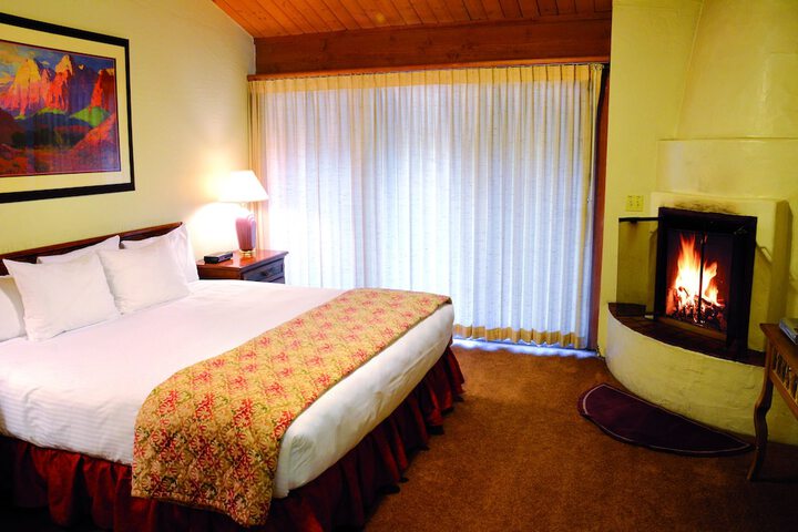 Room 12 of 152