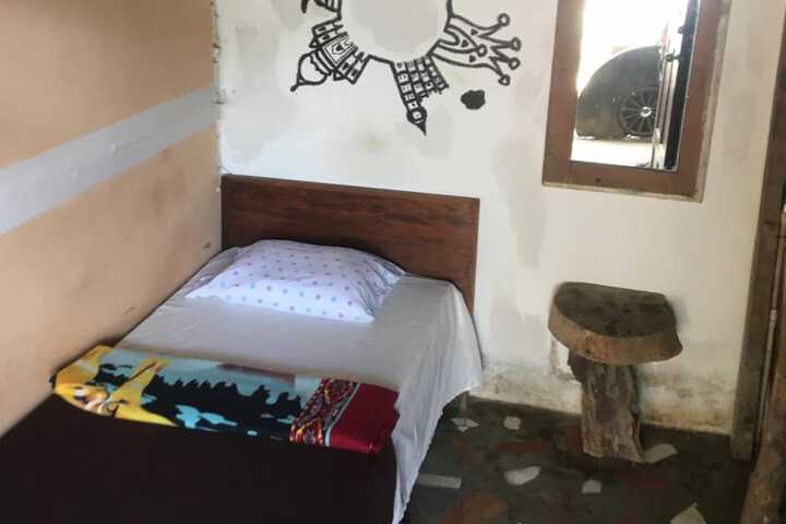 Room 6 of 39