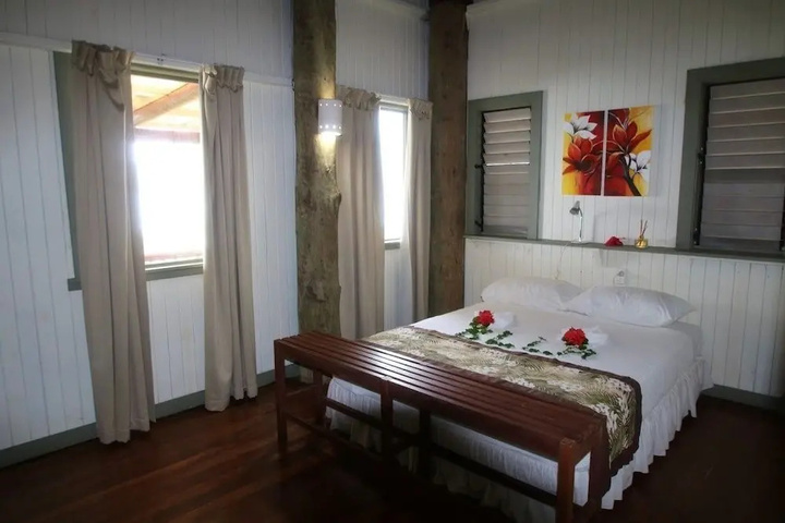 Room 5 of 26