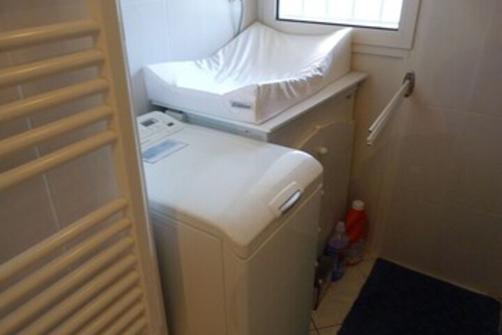 Room 16 of 37