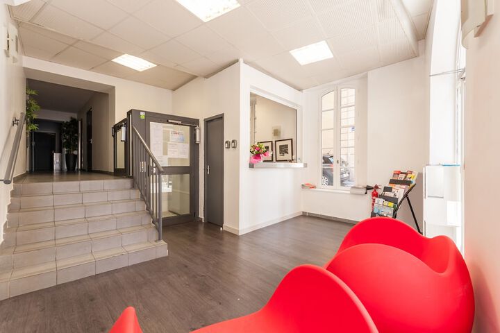 Entrance & Lobby