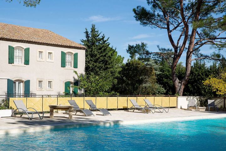 Pool Hotel