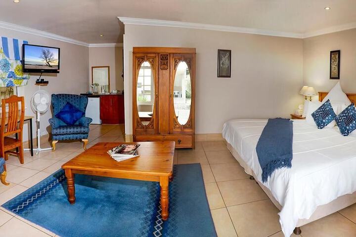 Room 12 of 26