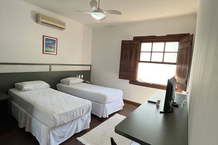 Room 30 of 115