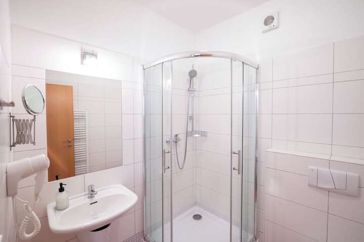 Room 105 of 140