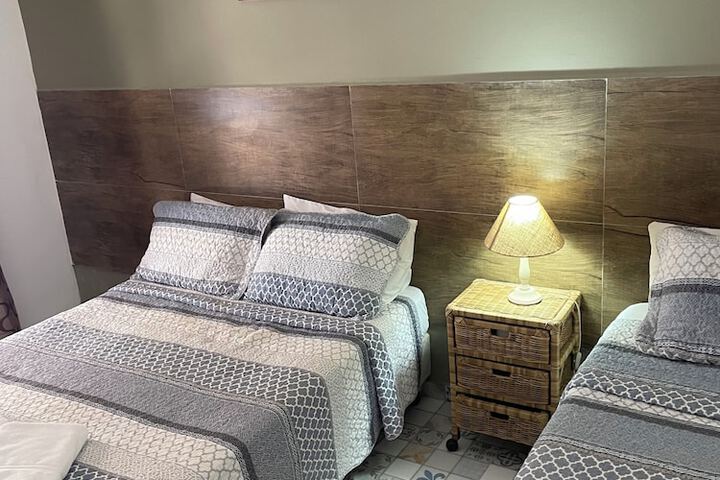 Room 25 of 155