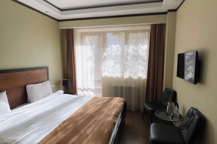 Room 13 of 65