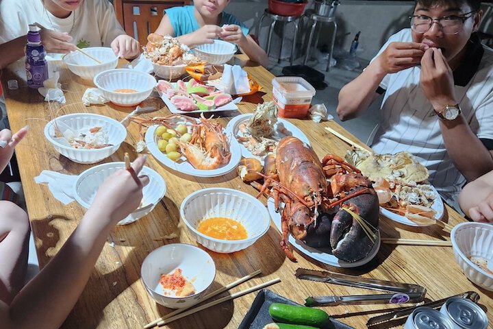 Dining 34 of 42