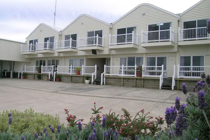 Hotel 32 of 36