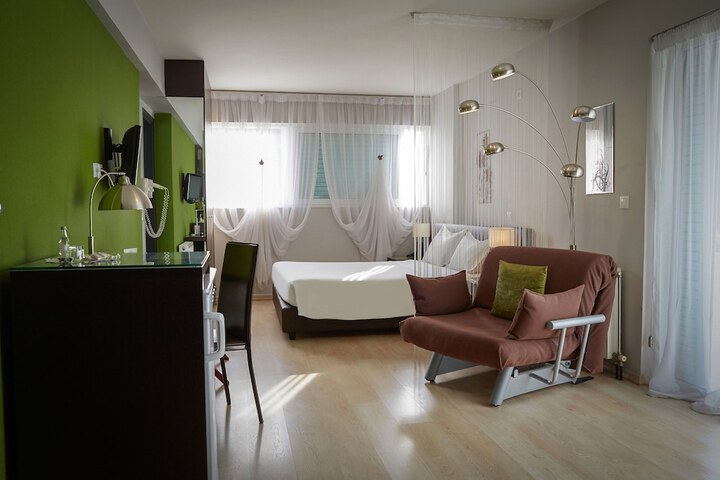 Room 8 of 39