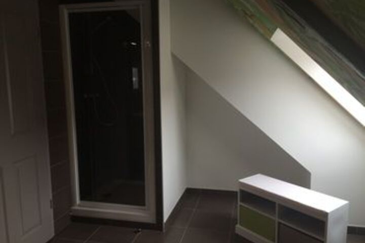 Room 6 of 31