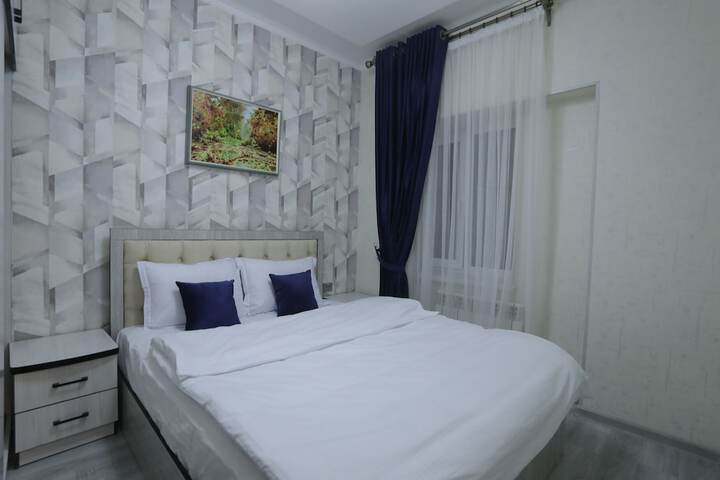 Room 6 of 19