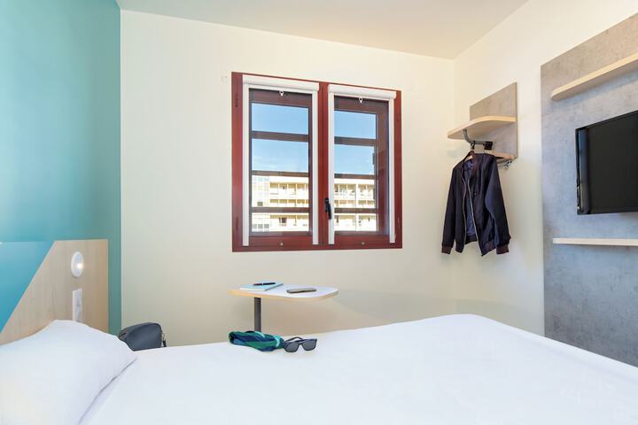 Room 11 of 81