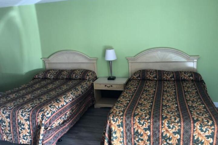Flamingo Beach Inn