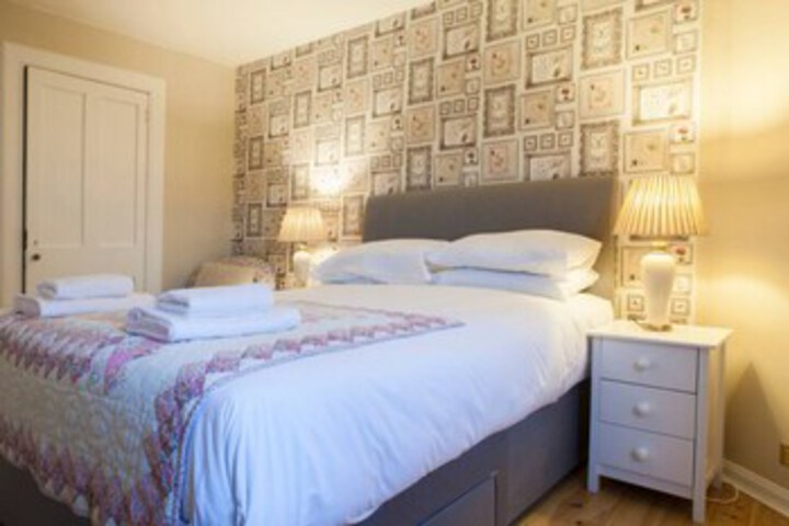 Room 6 of 15