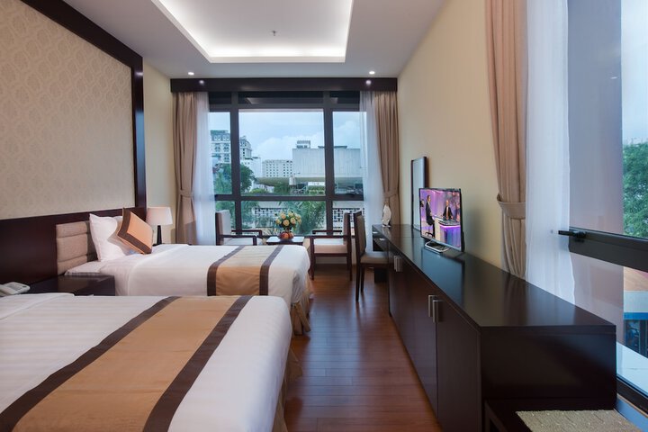 Room 26 of 46