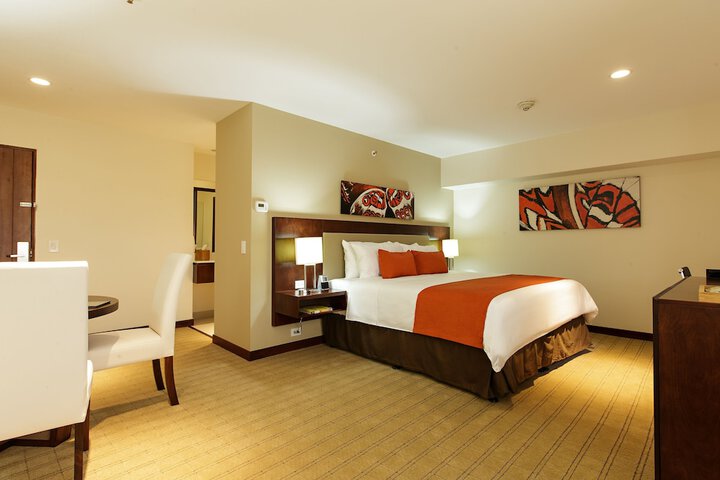 Room 8 of 65