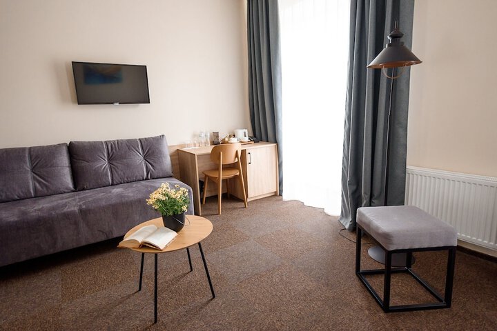Room 13 of 65