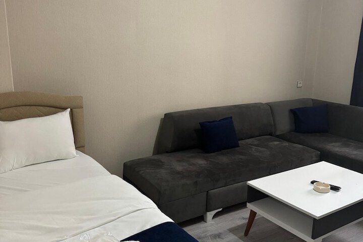 Room 16 of 49