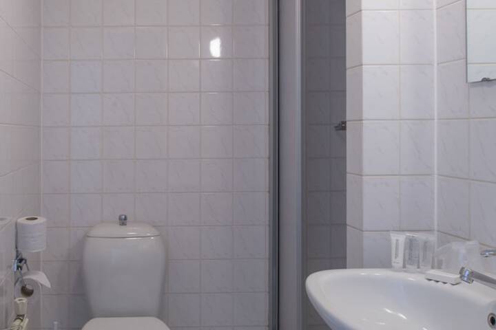 Room 18 of 40