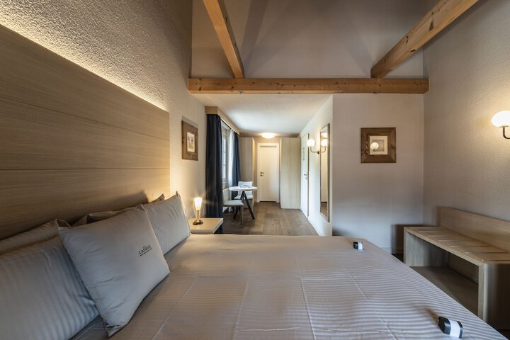 Room 16 of 70