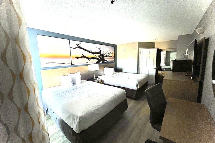 Double Accessible King Size Bed (2 of 6)