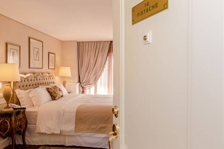 Room 14 of 137