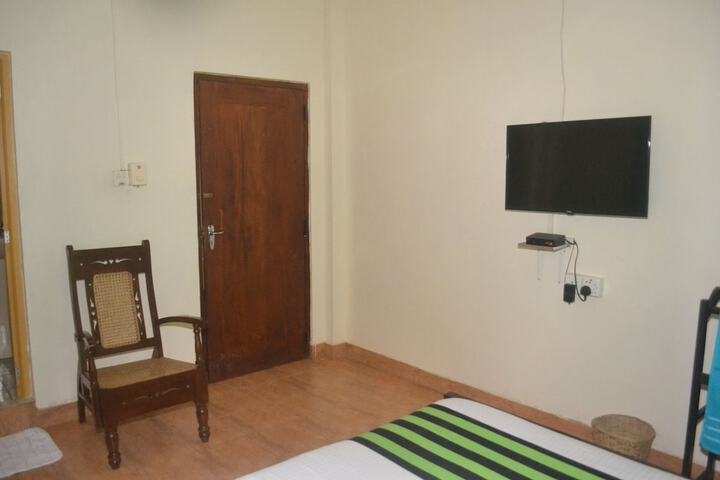 Room 6 of 40