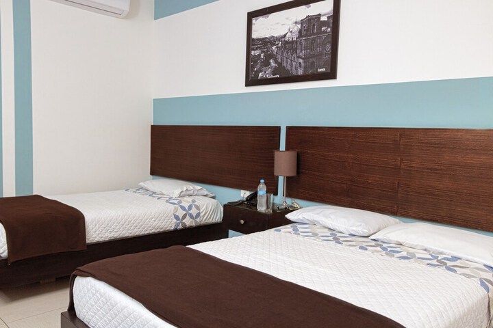 Room 8 of 50