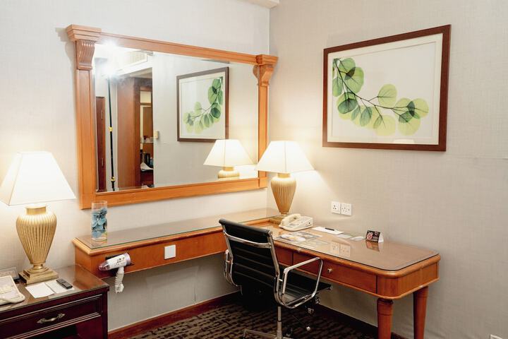 Room 14 of 66