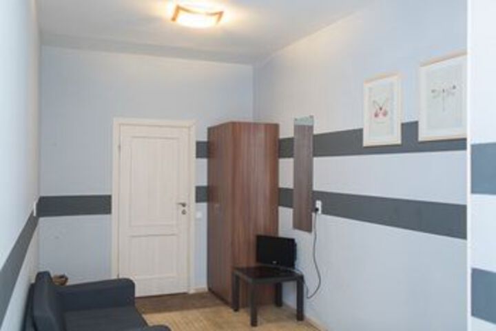 Room 71 of 84