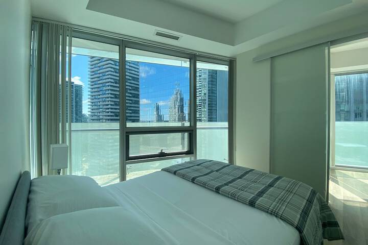 Room 175 of 931