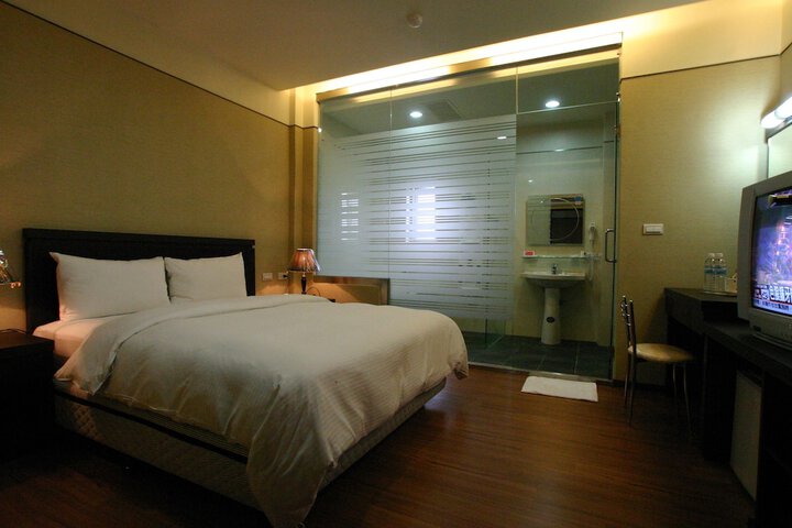 Room 11 of 47