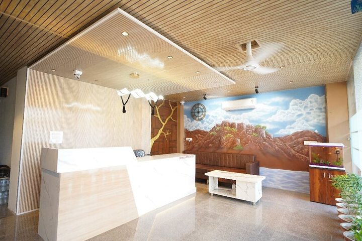 Hotel Interior 5 of 14