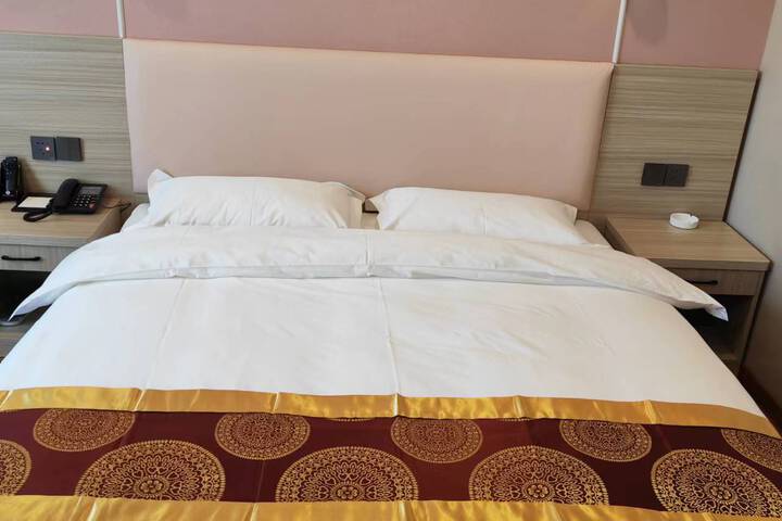 Holiday Inn Yueke Bay