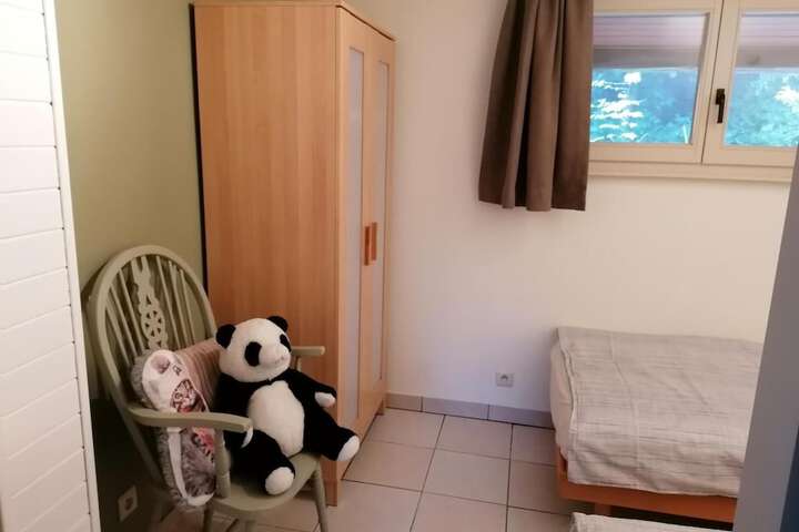 Room 7 of 40