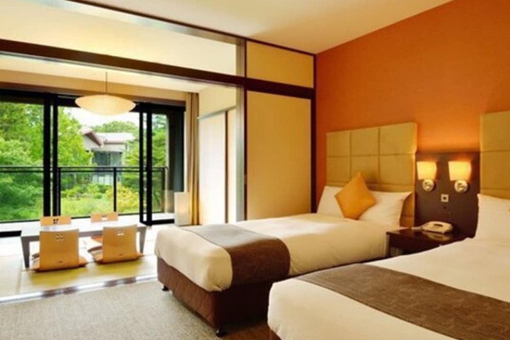 Room 4 of 29