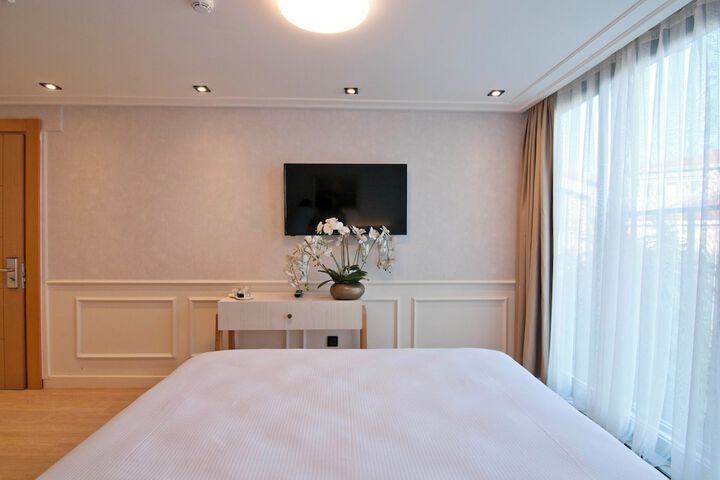 Room 50 of 92